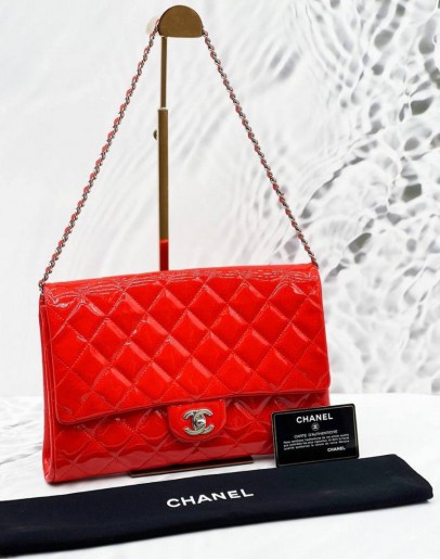 (CLEAR STOCK) CHANEL CLUTCH ON CHAIN IN RED PATENT LEATHER