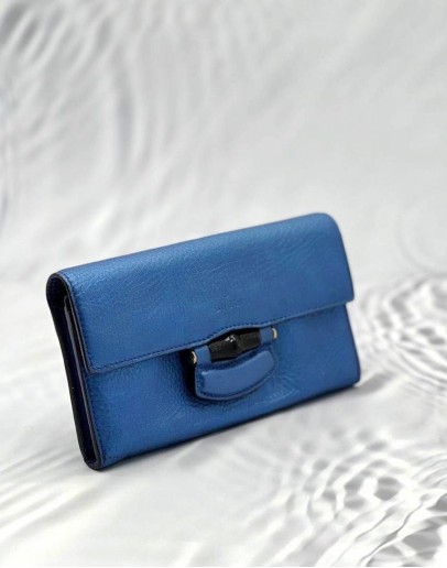(CLEAR STOCK) GUCCI BAMBOO WALLET IN METALLIC BLUE LEATHER