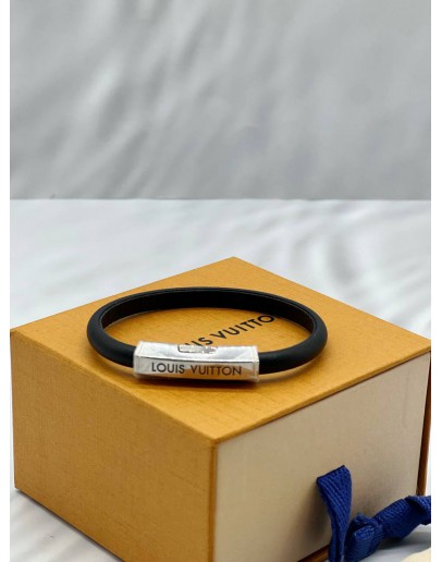 (UNUSED) LOUIS VUITTON CLIP IT BRACELET SIZE 19 IN BLACK LEATHER -FULL SET- 