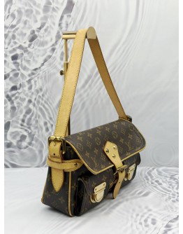 LOUIS VUITTON HUDSON PM SHOULDER BAG IN BROWN MONOGRAM CANVAS