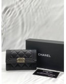 (UNUSED) CHANEL BOY FLAP CARD HOLDER IN BLACK CAVIAR LEATHER -FULL SET-