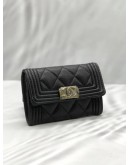 (UNUSED) CHANEL BOY FLAP CARD HOLDER IN BLACK CAVIAR LEATHER -FULL SET-