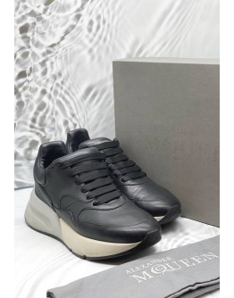 (LIKE NEW) ALEXANDER MCQUEEN SNEAKERS SIZE 41 IN BLACK LEATHER -FULL SET-