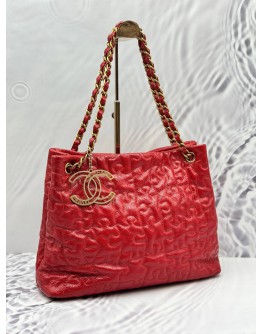 CHANEL PUZZLE TOTE BAG IN BRIGHT RED PATENT LEATHER