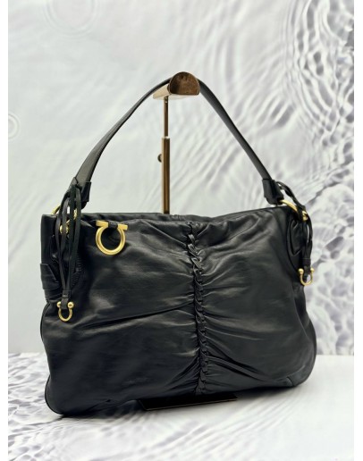 SALVATORE FERRAGAMO GANCINI HOBO BAG IN BLACK LEATHER