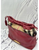 BURBERRY LITTLE CRUSH CROSSBODY BAG IN BURGUNDY LEATHER WITH BEIGE HOUSE CHECK FABRIC CANVAS