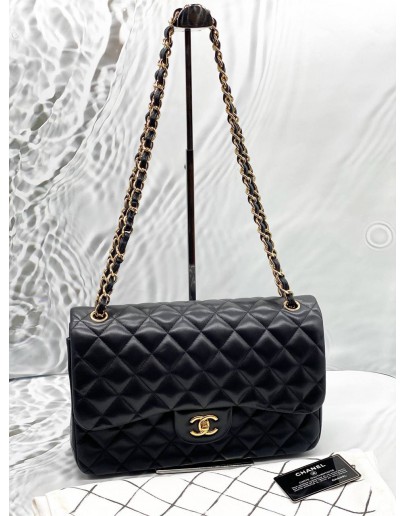 CHANEL CLASSIC JUMBO DOUBLE FLAP SHOULDER BAG IN BLACK LAMBSKIN LEATHER