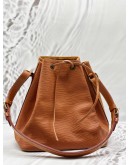 LOUIS VUITTON PETIT NOE BUCKET BAG IN BROWN EPI LEATHER