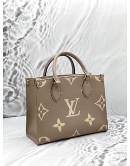 (LIKE NEW) MICROCHIP LOUIS VUITTON ON THE GO PM IN TOURTERELLE WITH CREME MONOGRAM EMPREINTE LEATHER