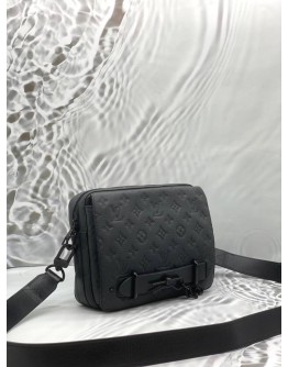 LOUIS VUITTON STEAMER MESSENGER BAG IN BLACK MONOGRAM TAURILLON LEATHER