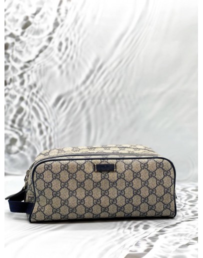 GUCCI TOILETRY POUCH IN BEIGE GG SUPREME CANVAS WITH DARK BLUE LEATHER