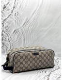GUCCI TOILETRY POUCH IN BEIGE GG SUPREME CANVAS WITH DARK BLUE LEATHER