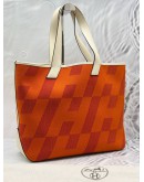 HERMES CABAS H EN BIAIS 40 TOTE BAG IN ORANGE TOILE H CANVAS WITH OFF WHITE SWIFT LEATHER