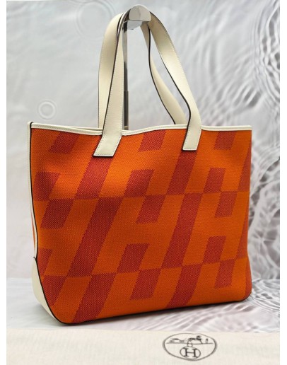 HERMES CABAS H EN BIAIS 40 TOTE BAG IN ORANGE TOILE H CANVAS WITH OFF WHITE SWIFT LEATHER