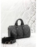(LIKE NEW) MICROCHIP LOUIS VUITTON KEEPALL BANDOULIERE 25 IN BLACK MONOGRAM ECLIPSE CANVAS WITH LEATHER -FULL SET-