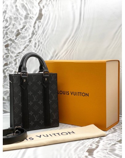(LIKE NEW) MICROCHIP LOUIS VUITTON PETIT SAC PLAT IN BLACK MONOGRAM ECLIPSE CANVAS WITH LEATHER -FULL SET-