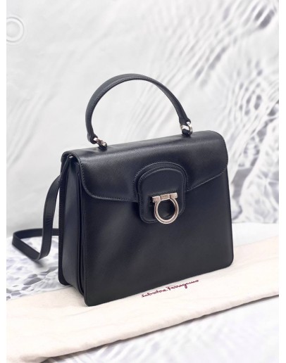 (CLEAR STOCK) (LIKE NEW) SALVATORE FERRAGAMO GANCINI KELLY TOP HANDLE BAG IN BLACK LEATHER