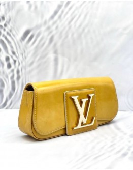 (CLEAR STOCK) LOUIS VUITTON SOBE CLUTCH IN YELLOW PATENT LEATHER