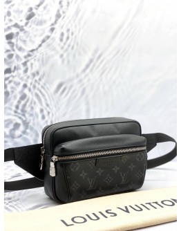 (CLEAR STOCK) (LIKE NEW) LOUIS VUITTON OUTDOOR BUMBAG IN BLACK MONOGRAM ECLIPSE CANVAS WITH TAIGA LEATHER -FULL SET-