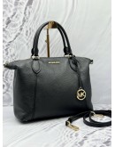 MICHAEL KORS SIERRA TOTE BAG IN BLACK LEATHER