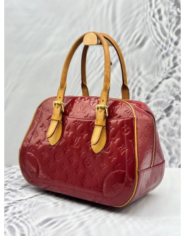 LOUIS VUITTON SUMMIT DRIVE BAG IN RED MONOGRAM VERNIS LEATHER