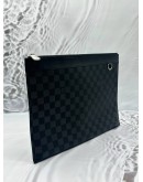 LOUIS VUITTON DISCOVERY GM POUCH IN BLACK DAMIER INFINI LEATHER