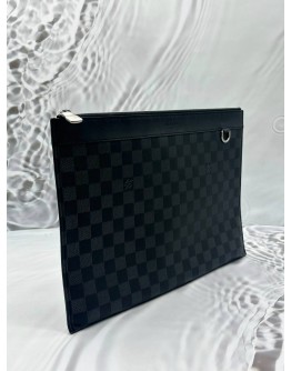 LOUIS VUITTON DISCOVERY GM POUCH IN BLACK DAMIER INFINI LEATHER