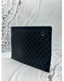 LOUIS VUITTON DISCOVERY GM POUCH IN BLACK DAMIER INFINI LEATHER