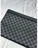 LOUIS VUITTON DISCOVERY GM POUCH IN BLACK DAMIER INFINI LEATHER
