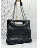 (SPECIAL PRICE) 2017 CHANEL BOY TOTE BAG IN BLACK AGED CALFSKIN LEATHER
