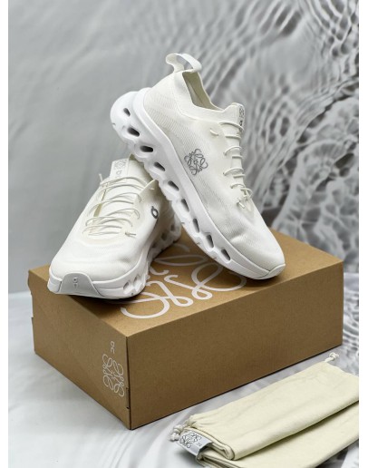 (LIKE NEW) ON X LOEWE CLOUDTILT SNEAKERS SIZE 42 IN ALL WHITE COLORWAY -FULL SET- 