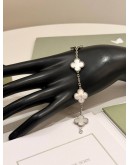 (UNUSED) 2023 VCA VAN CLEEF & ARPELS VINTAGE ALHAMBRA 5 MOTIFS BRACELET IN 18K 750 WHITE GOLD WITH MOTHER OF PEARL -FULL SET-