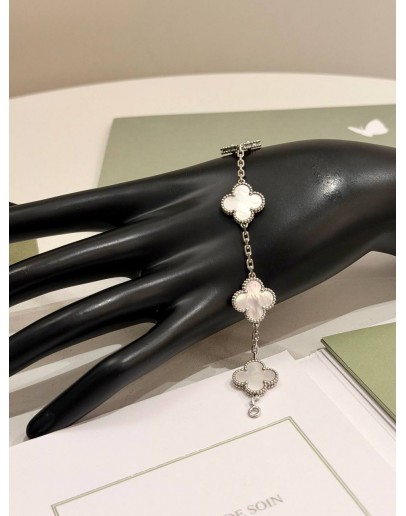(UNUSED) 2023 VCA VAN CLEEF & ARPELS VINTAGE ALHAMBRA 5 MOTIFS BRACELET IN 18K 750 WHITE GOLD WITH MOTHER OF PEARL -FULL SET-