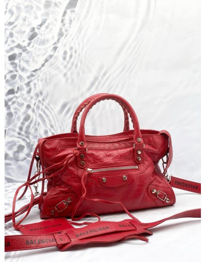 BALENCIAGA SMALL CLASSIC CITY BAG IN RED AGED CALFSKIN LEATHER 