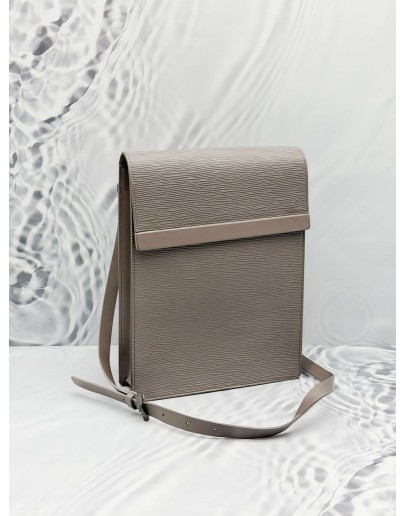 LOUIS VUITTON RAMATUELLE CROSSBODY BAG IN GREY EPI LEATHER 