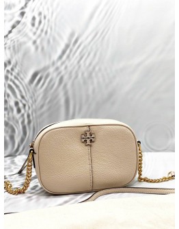 TORY BURCH MCGRAW CAMERA CROSSBODY BAG IN OFF WHITE LEATHER