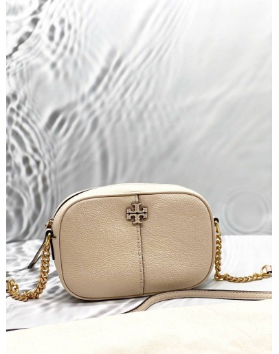 TORY BURCH MCGRAW CAMERA CROSSBODY BAG IN OFF WHITE LEATHER