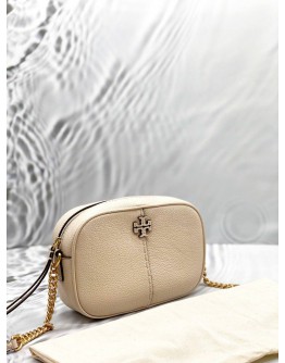 TORY BURCH MCGRAW CAMERA CROSSBODY BAG IN OFF WHITE LEATHER