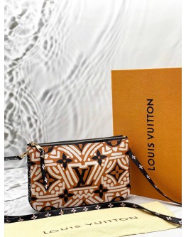 (LIKE NEW) LOUIS VUITTON CRAFTY POCHETTE DOUBLE ZIP IN MULTICOLOR MONOGRAM GIANT CANVAS -FULL SET-