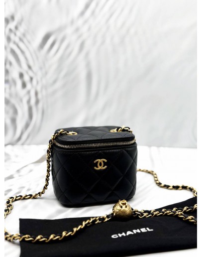 (LIKE NEW) CHANEL MINI PEARL CRUSH VANITY CASE BAG IN BLACK LAMBSKIN LEATHER