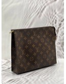 LOUIS VUITTON TOILETRY POUCH IN BROWN MONOGRAM CANVAS