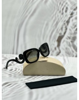 PRADA BAROQUE SUNGLASSES IN BLACK