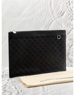(LIKE NEW) LOUIS VUITTON DISCOVERY POCHETTE IN BLACK DAMIER INFINI LEATHER 