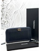 CHANEL BOY CHEVRON ZIP AROUND LONG WALLET IN DARK BLUE CALFSKIN LEATHER -FULL SET-