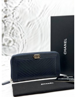 CHANEL BOY CHEVRON ZIP AROUND LONG WALLET IN DARK BLUE CALFSKIN LEATHER -FULL SET-