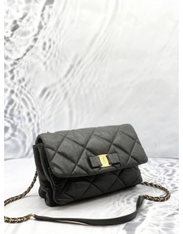 SALVATORE FERRAGAMO VARA SHOULDER BAG IN BLACK LEATHER