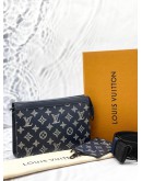 (UNUSED) LOUIS VUITTON GASTON WEARABLE WALLET IN DARK BLUE WITH WHITE MONOGRAM SHADOW LEATHER -FULL SET-