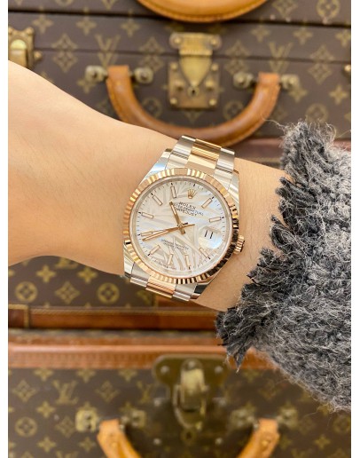 (UNUSED) 2023 ROLEX DATEJUST 36 HALF 18K 750 ROSE GOLD REF 126231 SILVER PALM DIAL 36MM AUTOMATIC WATCH -FULL SET-
