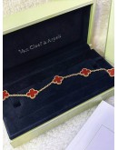 (RAYA PROMO) (LIKE NEW) 2024 VCA VAN CLEEF & ARPELS VINTAGE ALHAMBRA 5 MOTIFS BRACELET IN 18K 750 YELLOW GOLD WITH CARNELIAN -FULL SET- 
