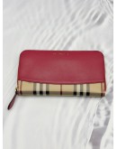 (RAYA PROMO) BURBERRY ZIP AROUND LONG WALLET IN BEIGE HORSEFERRY CHECK ELMORE CANVAS WITH PINK LEATHER 